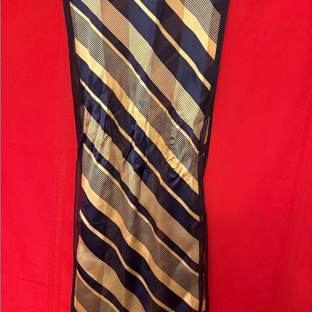 Vintage Silk Blue and Beige Striped Oscar de la Renta Women’s Scarf - Picture 2 of 4